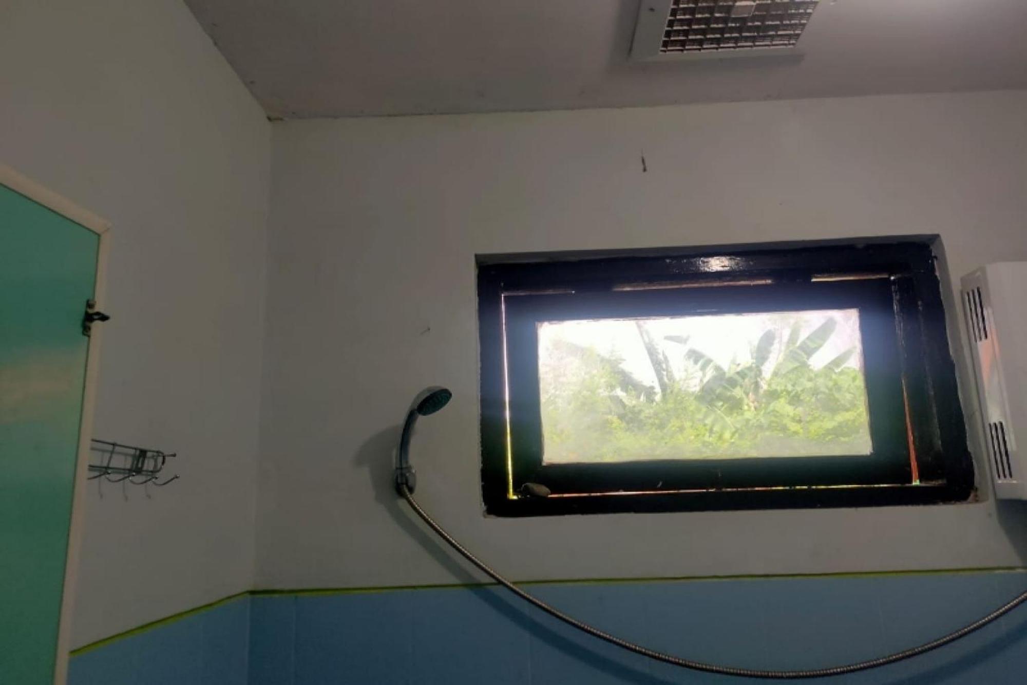 Oyo 91179 Hotel Lagalleria Sumenep Kültér fotó